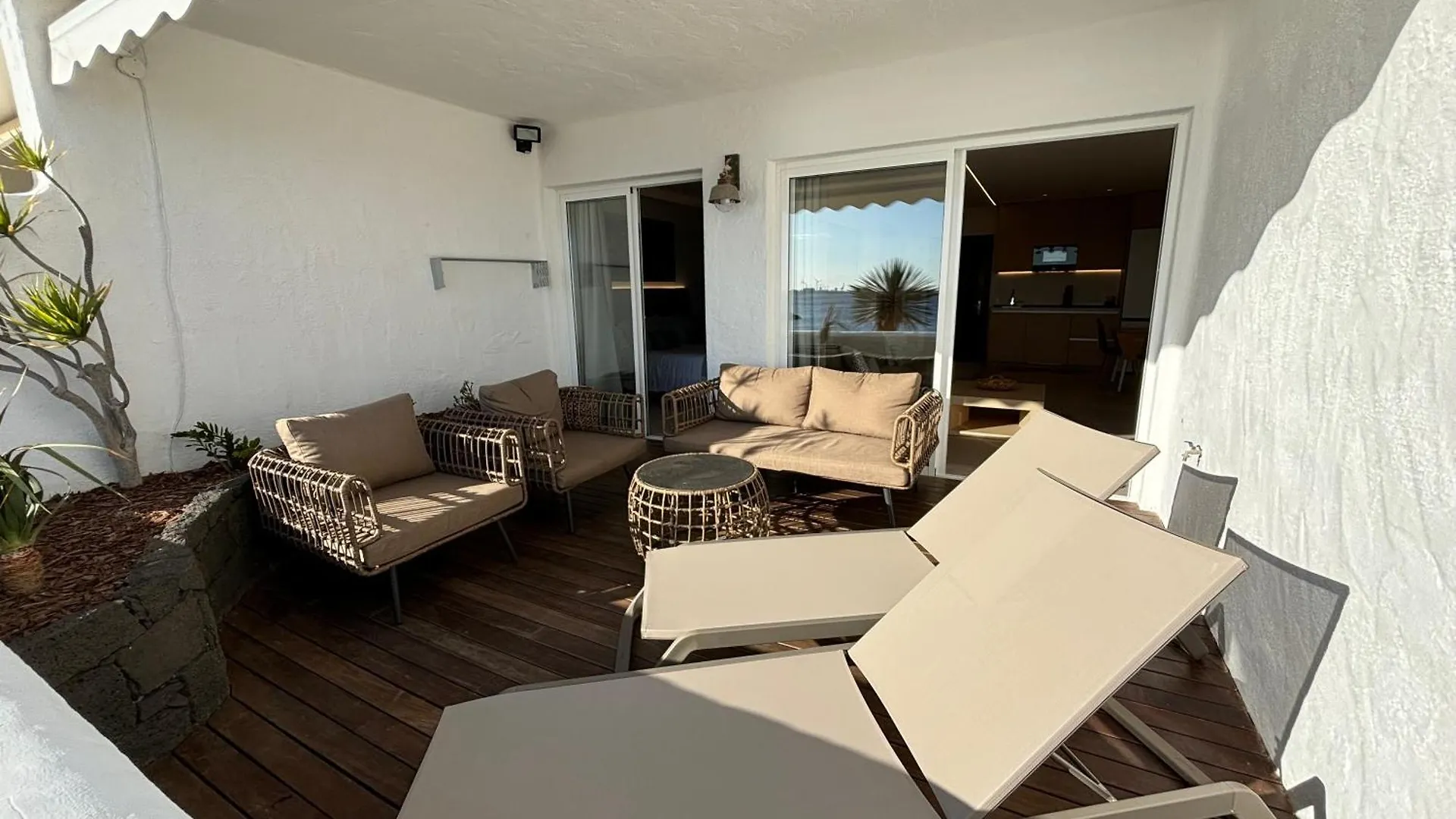 Costa Teguise Luxury First Line Apartment