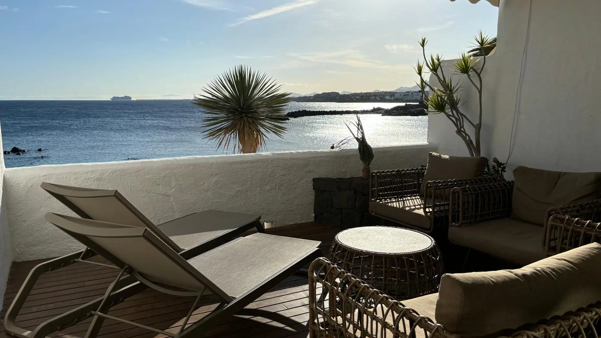 Costa Teguise Luxury First Line Apartment 0*, Costa Teguise
