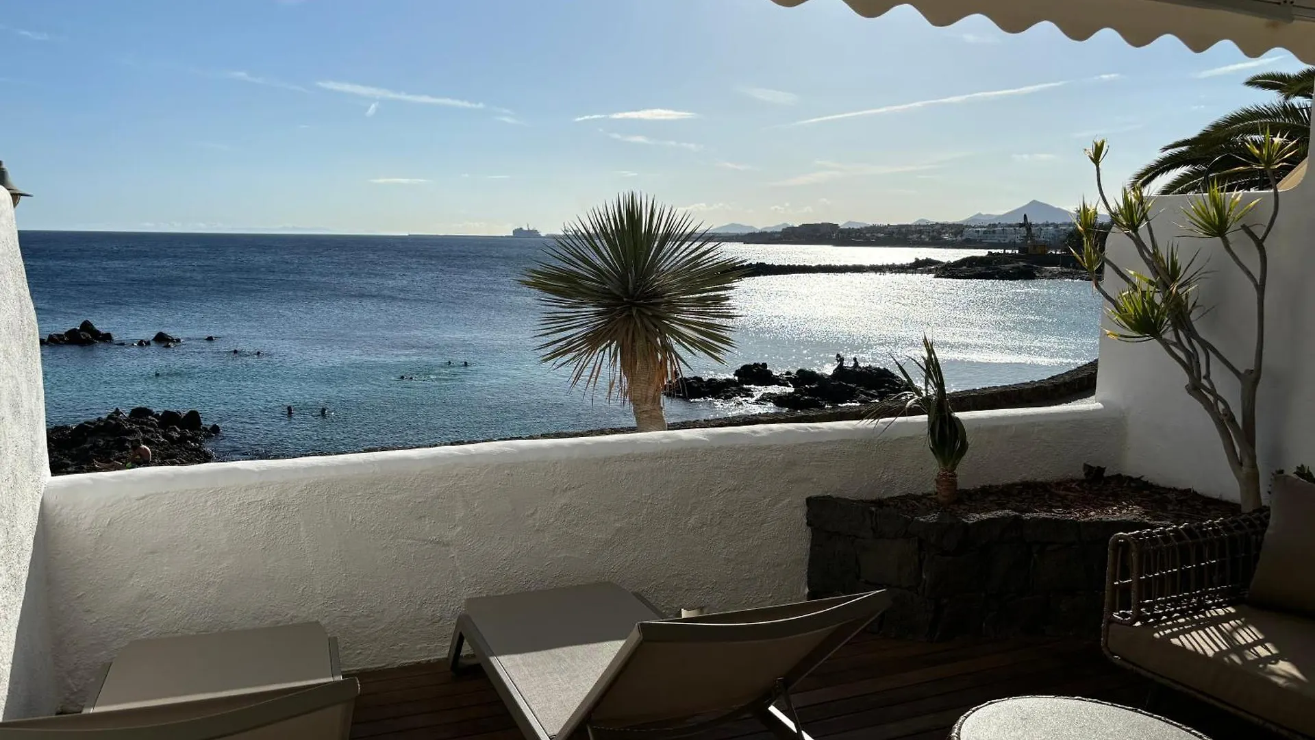 Costa Teguise Luxury First Line Apartment